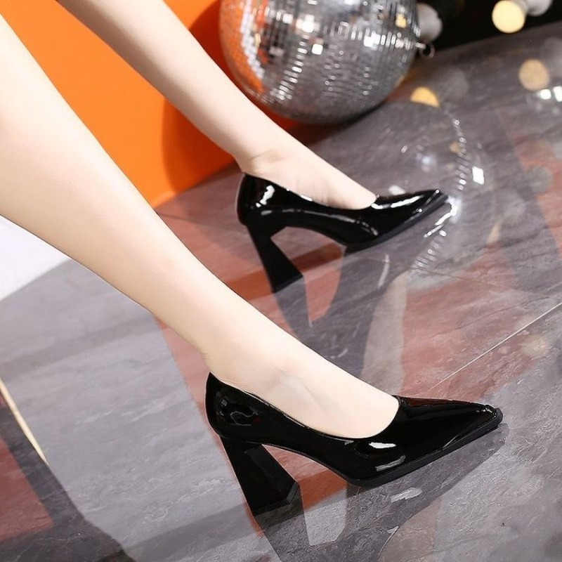 รองเท้าส้นสูงหัวแหลมแบบคลาสสิก - Women Shoes Mk บทวิจารณ์และราคา