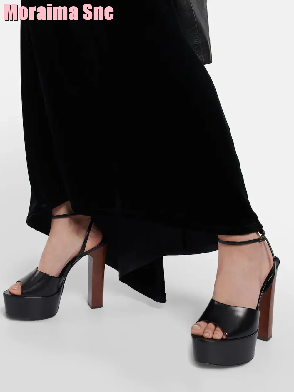 รองเท้าแตะส้นตึกหนังสิทธิบัตรเ - Peep Toe Heels บทวิจารณ์และราคา