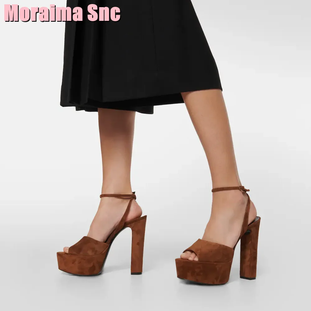 รองเท้าแตะส้นตึกหนังสิทธิบัตรเ - Peep Toe Heels บทวิจารณ์และราคา
